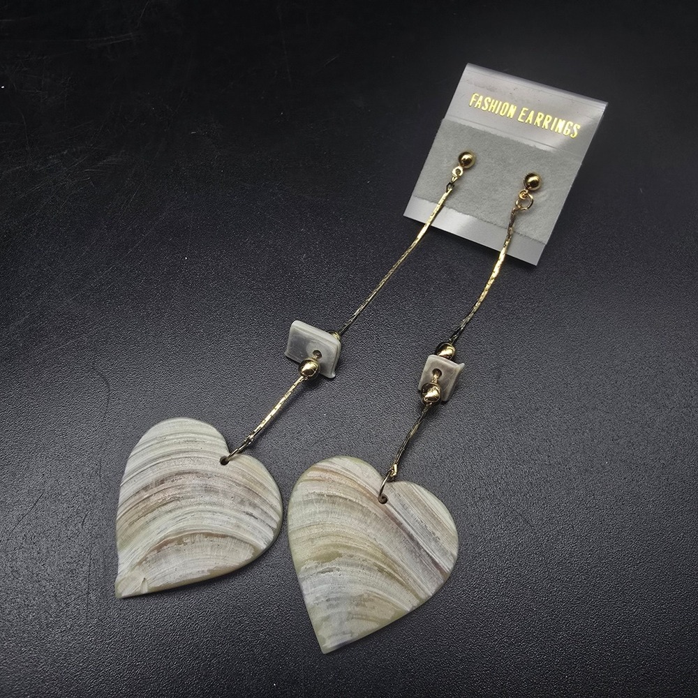Shell Heart Earrings Dangle Drop Pierced Vintage 1980s NOS NWT